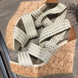 STEVE MADDEN WEDGE HEEL